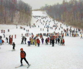 哈尔滨亚布力滑雪场,中国滑雪运动的摇篮与胜地