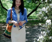 高圆圆最新美照来袭44岁状态超好在森林里宛如明媚少女2025年6月13日
